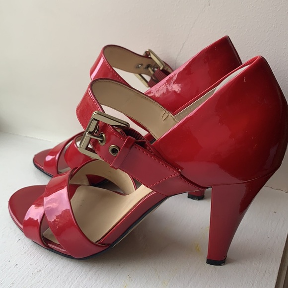 Anne Klein patent leather heeled shoes 👠 - Picture 5 of 8